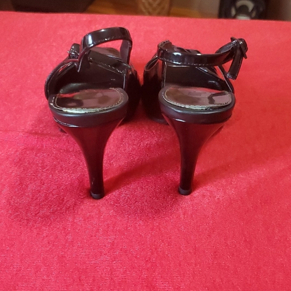MOOTSIES TOOTSIES Peep Toe High Heel - Picture 6 of 8